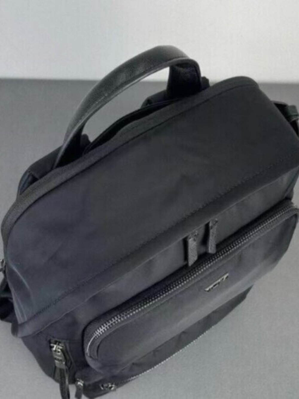 🍒🍒TUMI Voyageur Montana Backpack Black/Gunmetal - beautiful like-new condition - Picture 9 of 10